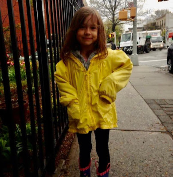 Meet your Posher, Olivia - Picture 1 of 1